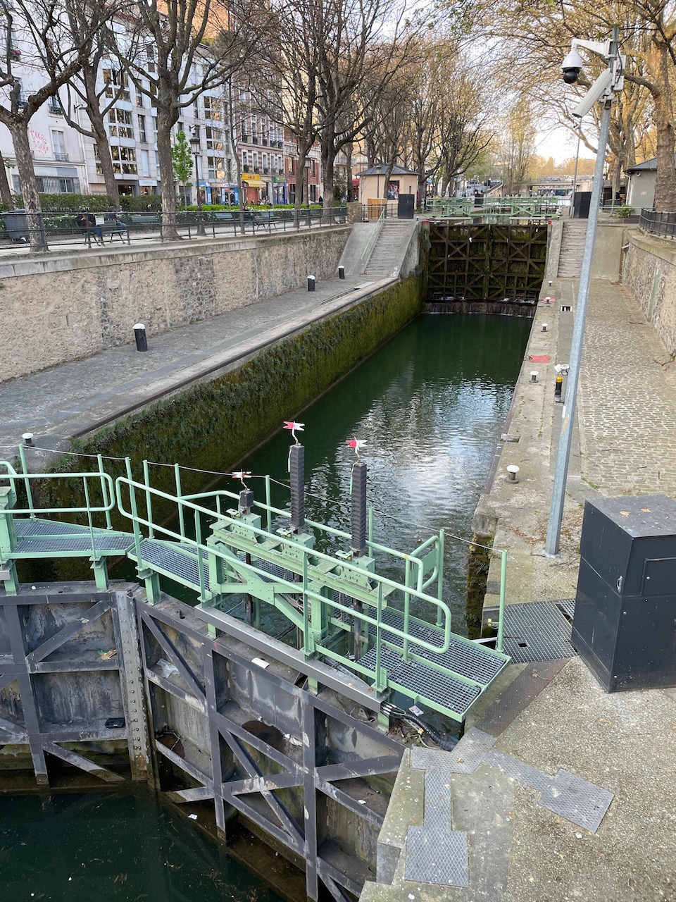 Canal Saint-Martin - Écluse des Morts